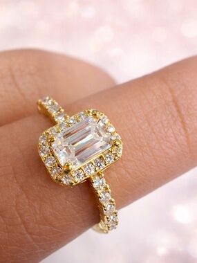 Gold Emerald-Cut Halo Engagement Ring - 925 0.78 Moisante Size 7